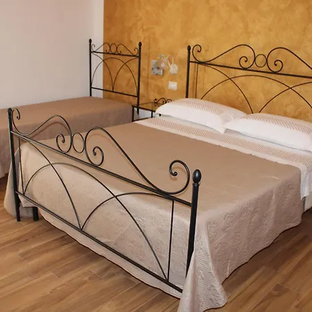 Bed & Breakfast Karrares *